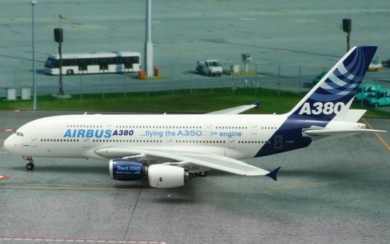 Airbus A380 Flying the A350 XWB engine,