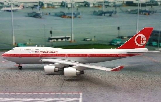 Boeing B747-400 Malaysia "Malaysia Airline System Retro Livery",