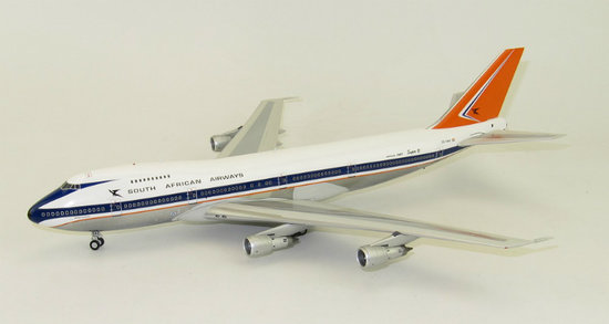Boeing 747-200 South African Airways glänzend mit Halter