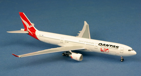 Airbus A330-300 ,Qantas "80 Years" 