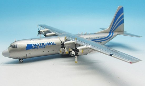 Hercules L100-30 L-382G National Airlines, with stand