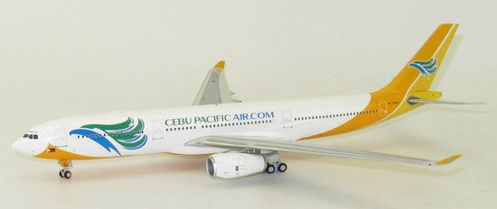 Airbus 330-300 Cebu Pacific Air so stojančekom 