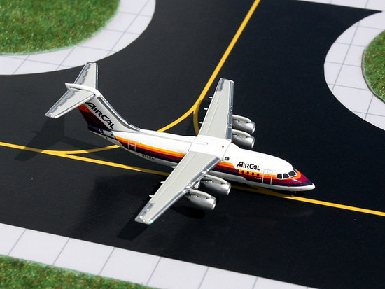 Lietadlo BAE 146 RJ85 Aircal 