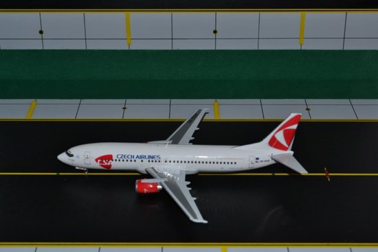 Boeing 737-400 CSA