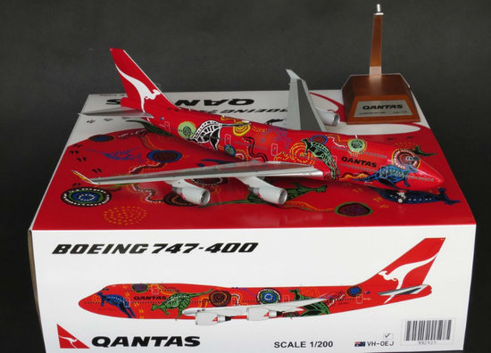 Boeing B747-400 Qantas "Wunala-GE" Reg: With stand 