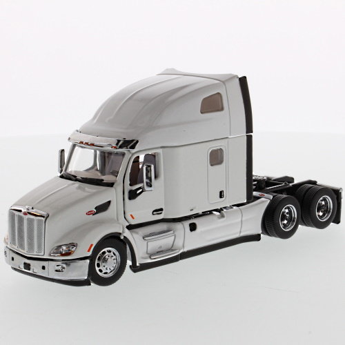 Peterbilt 579 UltraLoft Tractor - White cab