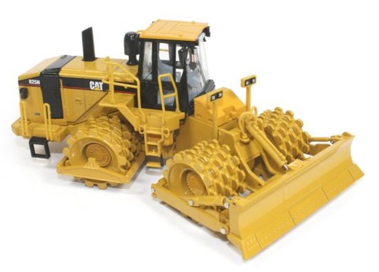 Cat 825H Soil Compactor.