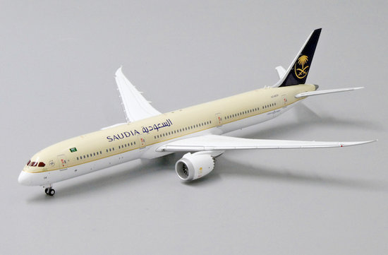 Boeing 787-10 Dreamliner Saudi Arabian Airlines mit der Antenne