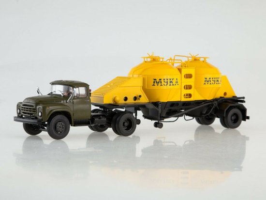 ZIL-130V1 mit K4-AMG transportiert Muku