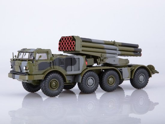 ZIL-135 8 × 8-Chassis - MLRS BM-27 "Uragan"