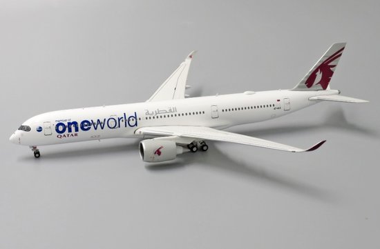 Airbus A350-900XWB Qatar Airways " OneWorld " & Rdquo; Flap Down "