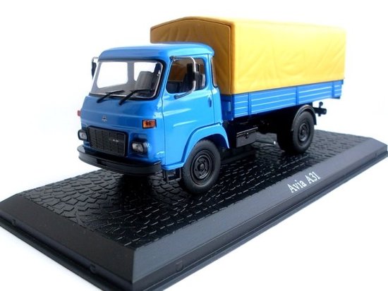 AVIA A31 valník s plachtou