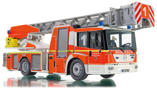 Feuerwehrauto mit Drehleiter (MB Econic)