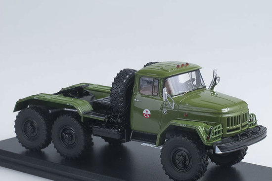 ZIL-131NV tractor truck,  (Soviet Army in GDR)