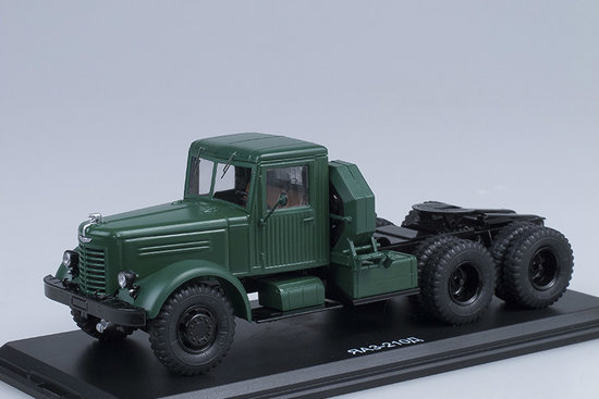 YAAZ-210D tractor truck,   green