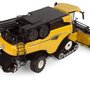 universal-hobbies-132-scale-new-holland-cr1090-harvester-diecast-replica-uh6349 (3)