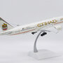 jc-wings-xx20318-boeing-777-200lr-etihad-airways-2015-formula-1-a6-lrd-x1b-217739_7