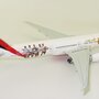 herpa-wings-559034-boeing-777-300er-emirates-hamburger-sv-a6-eps-x2c-155349_2