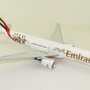 herpa-wings-559034-boeing-777-300er-emirates-hamburger-sv-a6-eps-x63-155349_3