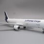 j-fox-models-jf-a321-040-airbus-a321-211p2f-lufthansa-cargo--lufthansa-cityline-d-aeui-x7e-200640_1