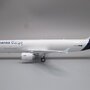 j-fox-models-jf-a321-040-airbus-a321-211p2f-lufthansa-cargo--lufthansa-cityline-d-aeui-xb2-200640_2