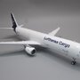 j-fox-models-jf-a321-040-airbus-a321-211p2f-lufthansa-cargo--lufthansa-cityline-d-aeui-xc5-200640_4