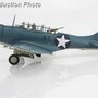 hobbymaster-ha0216-douglas-sbd-2-dauntless-us-navy-dusty-kleiss--buno-3232-s-7-scouting-six-uss-enterprise--4th-june-1942-x30-210199_3 (1)