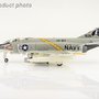 hobbymaster-ha19048-mcdonnell-douglas-f-4b-phantom-ii--us-navy-151506-vf-84-jolly-rogers-uss-independence-1984-xd6-193409_4