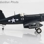 hobbymaster-ha8226-vought-f4u-4-corsair-white-13-capt-kenneth-walsh-21-kills-vmf-222--okinawa-1945-x89-207965_3