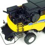 Kombajn-New-Holland-CR9090-UH4004-4