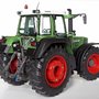 traktor-fendt-favorit-926-vari-1023-2