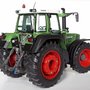 traktor-fendt-favorit-926-vari-1023-2
