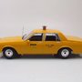 chevrolet-caprice-1985-new-york-city-taxi-gelb-modellauto-1-18-mcg_3