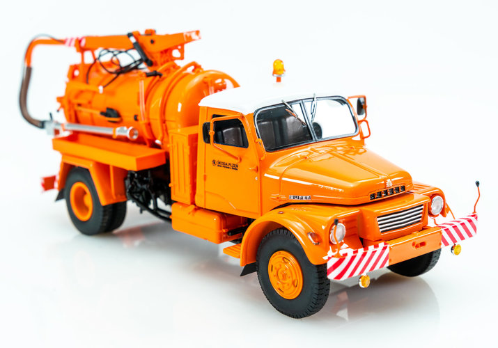 Praga S5T-3 SUPER suction truck