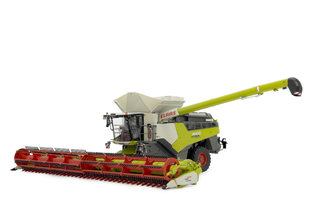 Claas Lexion 8800 Terra Trac with Convio 1380