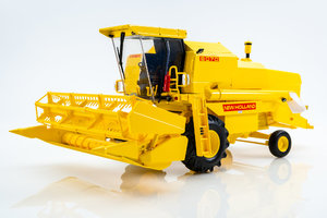 New Holland 8070 mit Kabine Mähdrescher