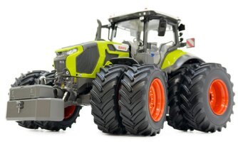 Claas Axion 9.420 mit Zwillingsbereifung