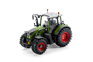 Fendt 724 Vario - nature green color