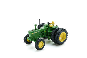 John Deere 4020