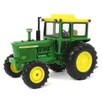 JOHN DEERE 4020 s MFD kabínou