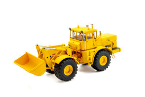 Kirovets K 700 M mit Frontlader 