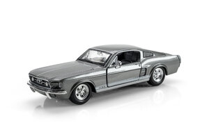 Ford Mustang GT 1967, metallic gray