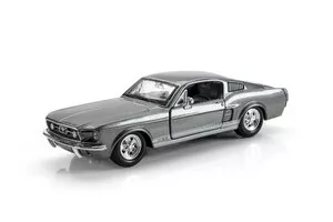 Ford Mustang GT 1967, Metallic-Grau