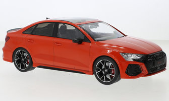 Audi RS3, Limousine, Metallic-Rot, 2022