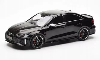Audi RS3, Limuzína , metalická čierna, 2022