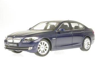 BMW 535i (F10), metalická tmavo-modrá