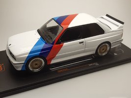 BMW E30 M3, bílá, 1989