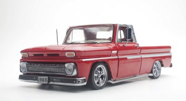 Chevrolet C-10 Stepside Pick Up Low Rider, červený, 1965