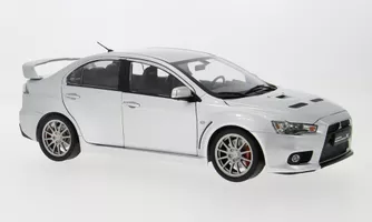 Mitsubishi Lancer Evolution X, strieborné