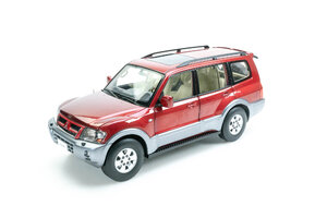 Mitsubishi Pajero V73 rot